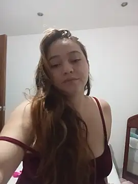 SabrinaVantress Adlı Modelin Canlı XXX Sohbeti