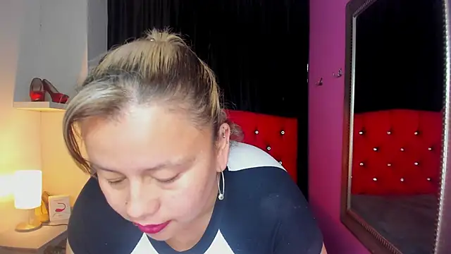 ScarletBigTitties live XXX chat