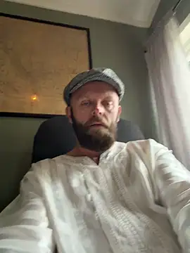 mrmoi1234 Show in webcam