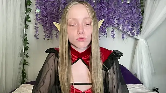 ElfGirlAna's Webcam Show