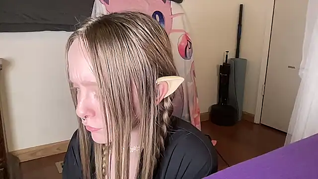 ElfGirlAna: онлайн-секс-чат