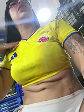 Noa_rousse01 现场性爱视讯表演