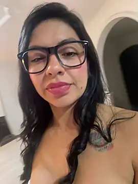 Noa_rousse01 Show Webcam