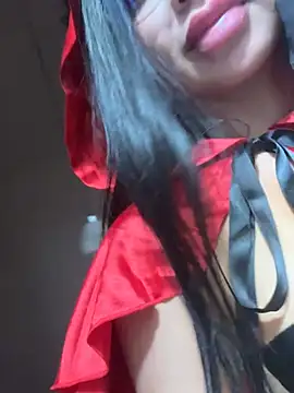 Noa_rousse01's Webcam Show