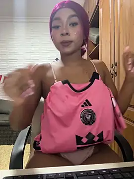 Chat XXX en directo de Kloe_rousse01