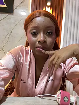 Chat +18 de Kloe_rousse01 ao vivo