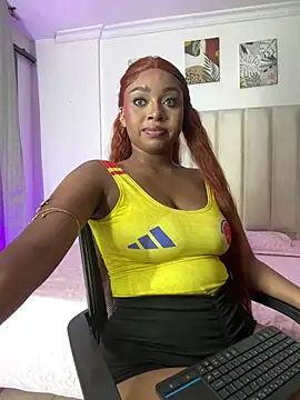 Kloe_rousse01's Webcam Show