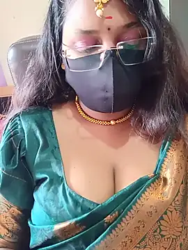 Show modela poojag_2 na web-kameri