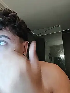 Show modela goldcouple22 na web-kameri