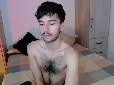 הופעת וובקאם של Adrien_polo