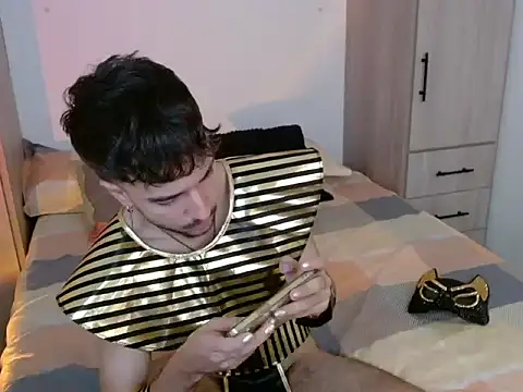 Adrien_polo Adlı Modelin Web Kamerası Şovu