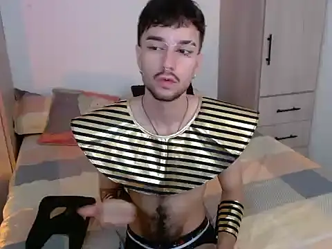 Adrien_polo's Webcam Show