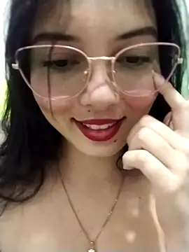 دردشة Valeria_allurin الجنسية المباشرة