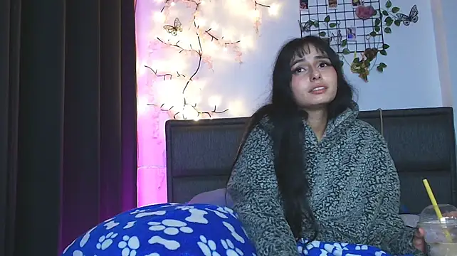 Cattazahir's Webcam Show