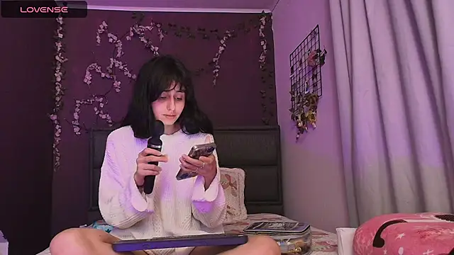 Cattazahir's Webcam Show