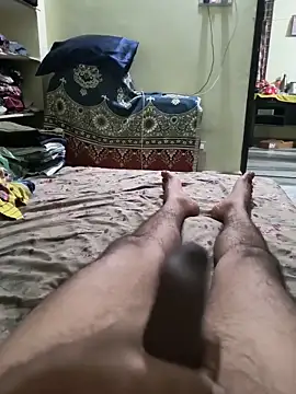 הופעת וובקאם של yoursTelugu_boy