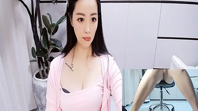 Latte-01's Live XXX Chat
