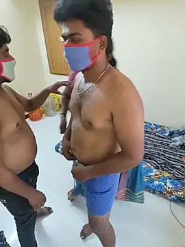 Tami_fucking_stars 网络视讯表演