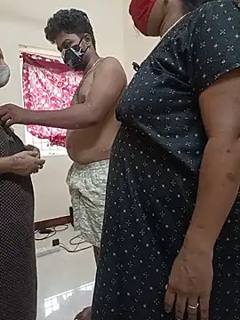 Tami_fucking_stars: διαδικτυακό σόου στην κάμερα