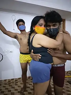 Show de Tami_fucking_stars na webcam
