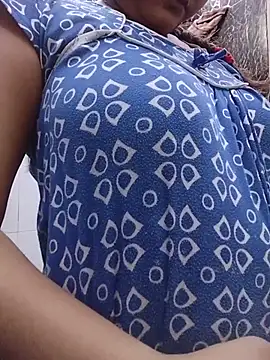Chat XXX en directo de Aari_01