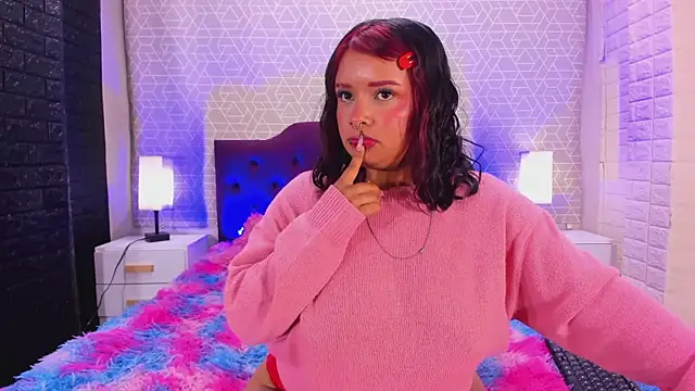 Chat XXX en directo de SofiiaCutee