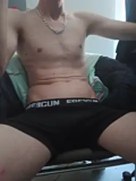 Skinboy06 Шоу с уебкамера