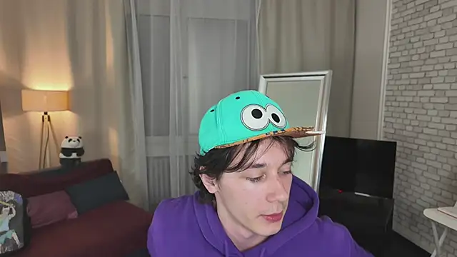 Pokazy przed kamerką – KevinStrike