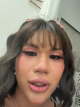 Mae_Kith_Loose webkamerás műsora