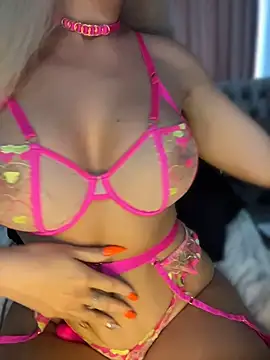 PinaColaBoom Chat XXX in diretta