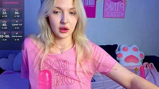 BlondieSummer: вебкам-шоу