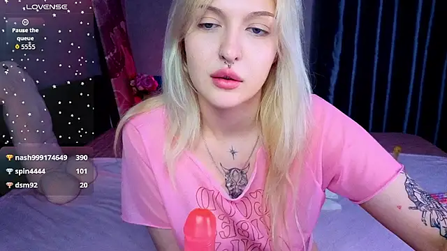 BlondieSummer – Naživo XXX chat