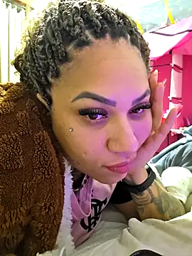 Show de millacavalona09 na webcam