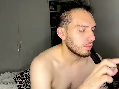 DreadObsessionxX 网络视讯表演