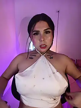SalomeFire Adlı Modelin Canlı XXX Sohbeti