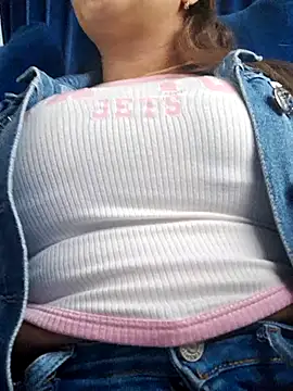 Yelii_のライブXXXチャット