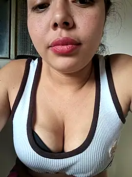 Chat +18 de Yelii_ ao vivo
