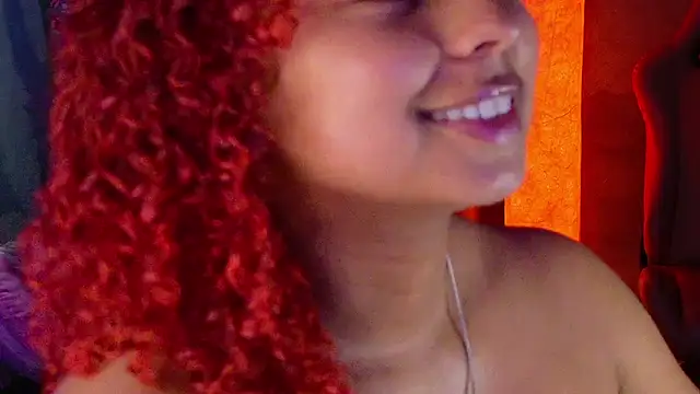 Show de lara_curly na webcam