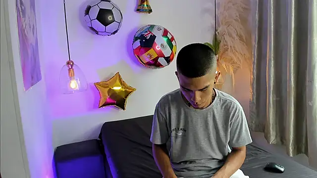 your_d0ll1n Webbikameraesitys