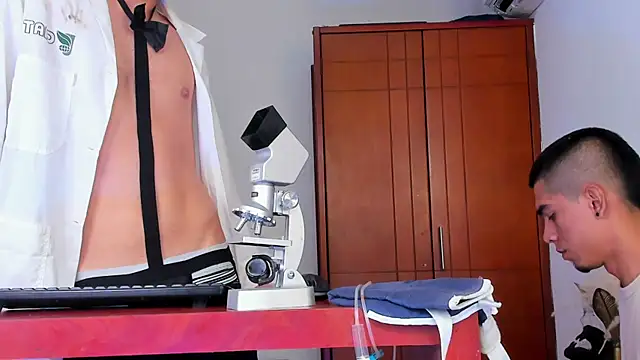 your_d0ll1 Pertunjukan Webcam