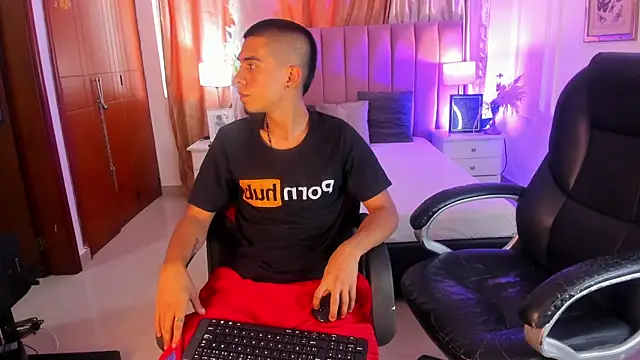 your_d0ll1 在線直播表演