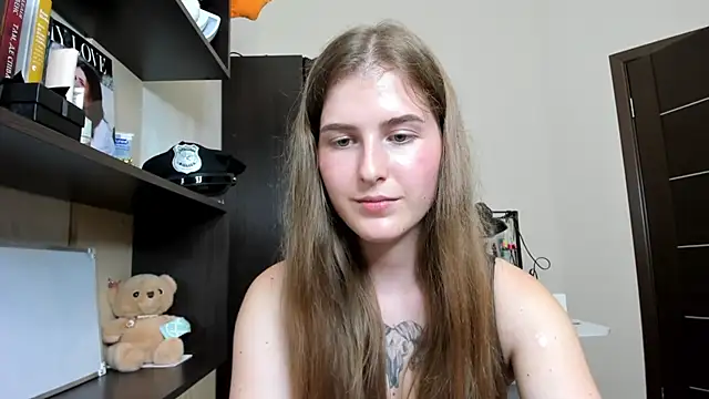 OhMyAlice Chat XXX in diretta