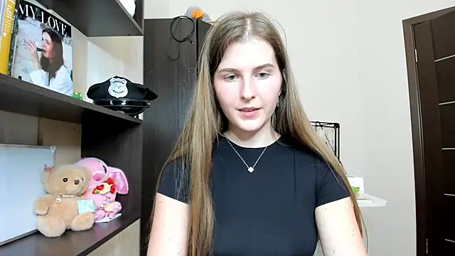 Show modela OhMyAlice na web-kameri