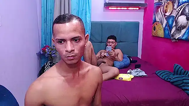 twink_fucks 网络视讯表演