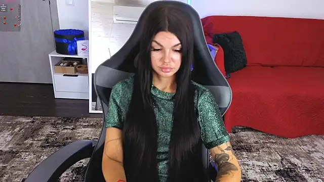 Show modela AnacondaOnn na web-kameri