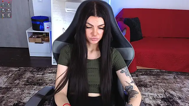 Show modela AnacondaOnn na web-kameri
