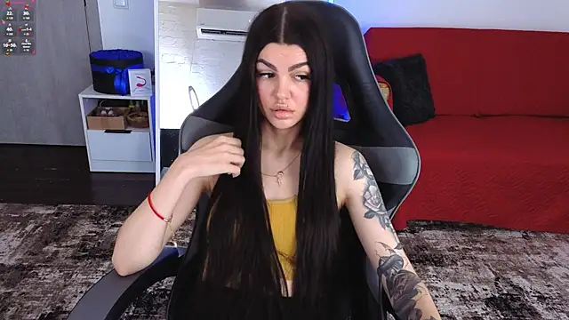 Show modela AnacondaOnn na web-kameri