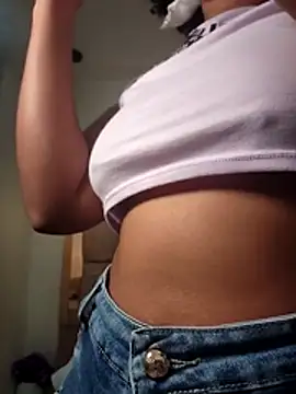 mia_rouxx1's Live XXX Chat