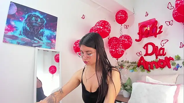 دردشة LindaCatalina_ الجنسية المباشرة
