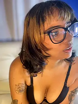 LeylaKnox 现场XXX聊天